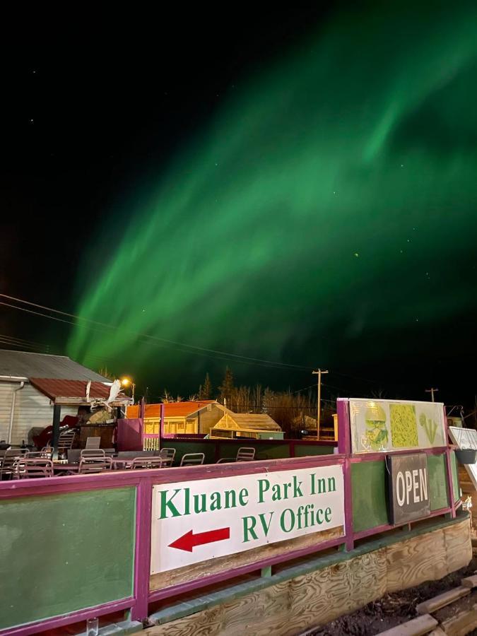 Kluane Park Inn Haines Junction Buitenkant foto
