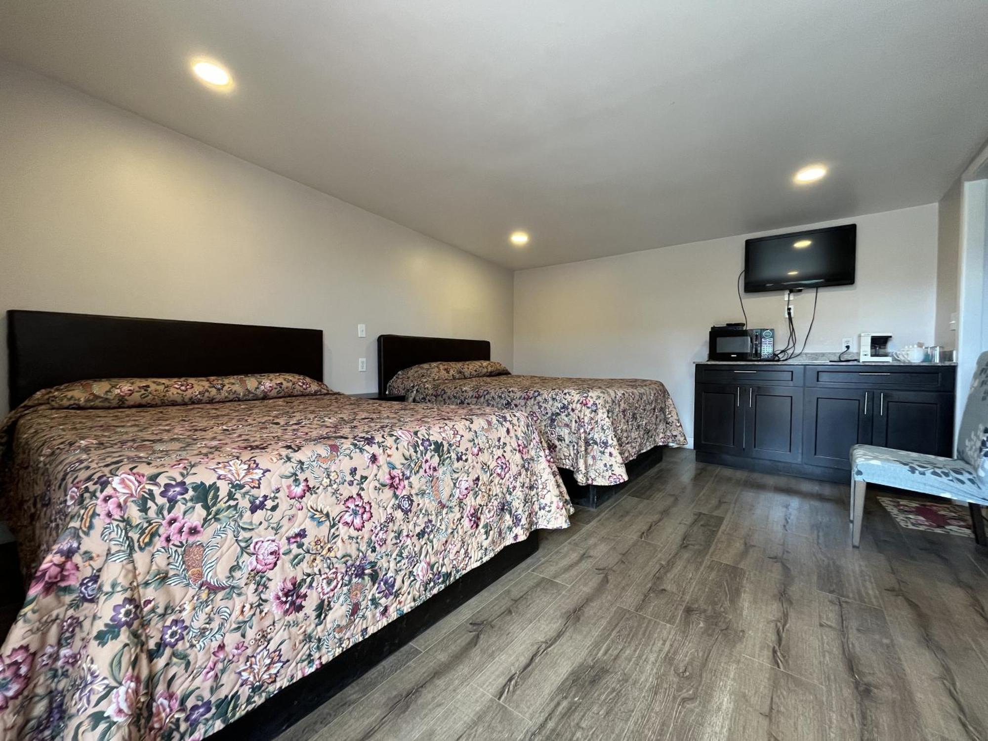 Kluane Park Inn Haines Junction Buitenkant foto