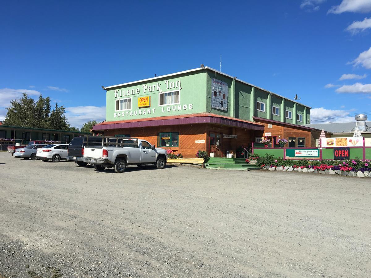 Kluane Park Inn Haines Junction Buitenkant foto