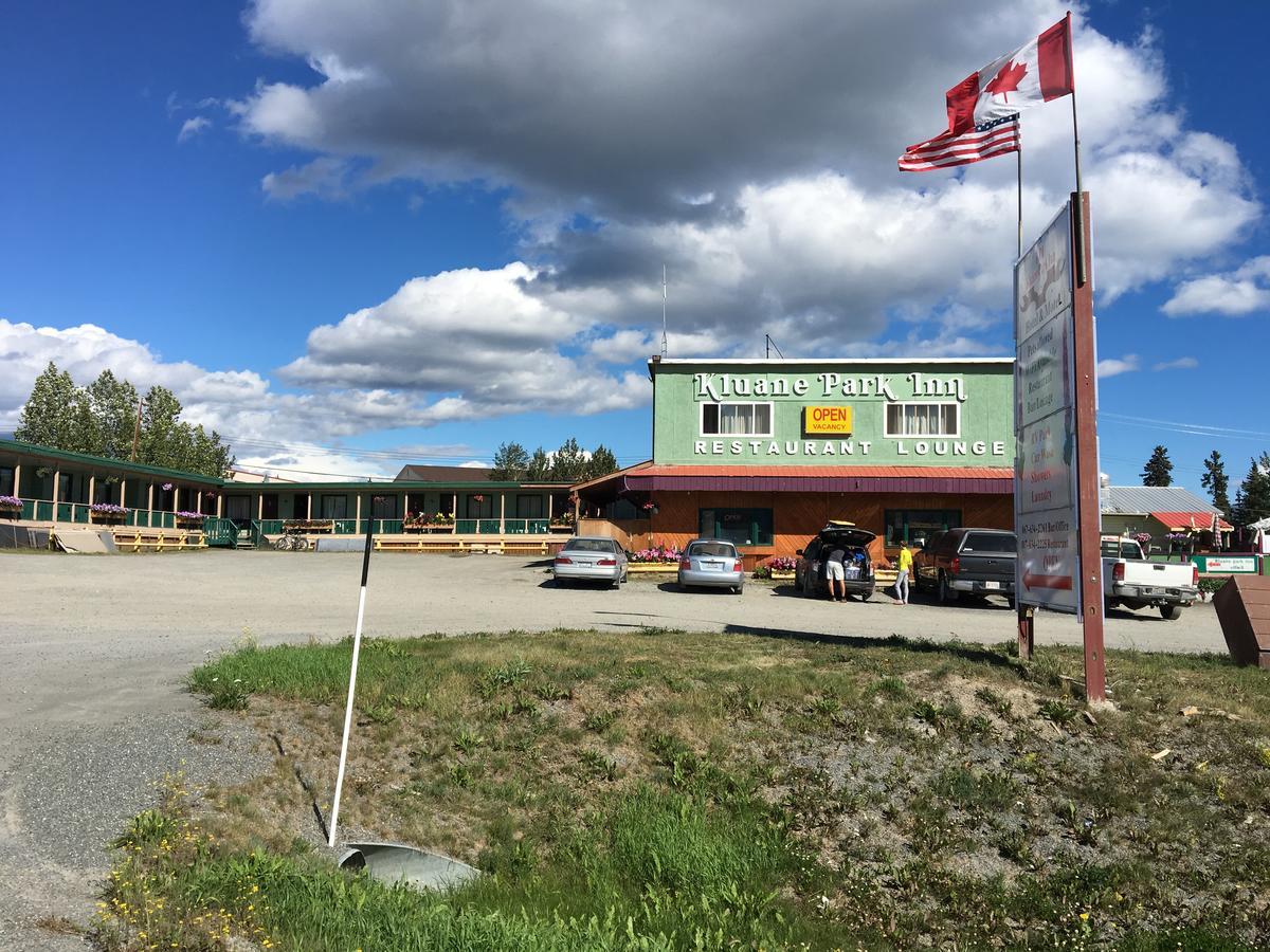 Kluane Park Inn Haines Junction Buitenkant foto