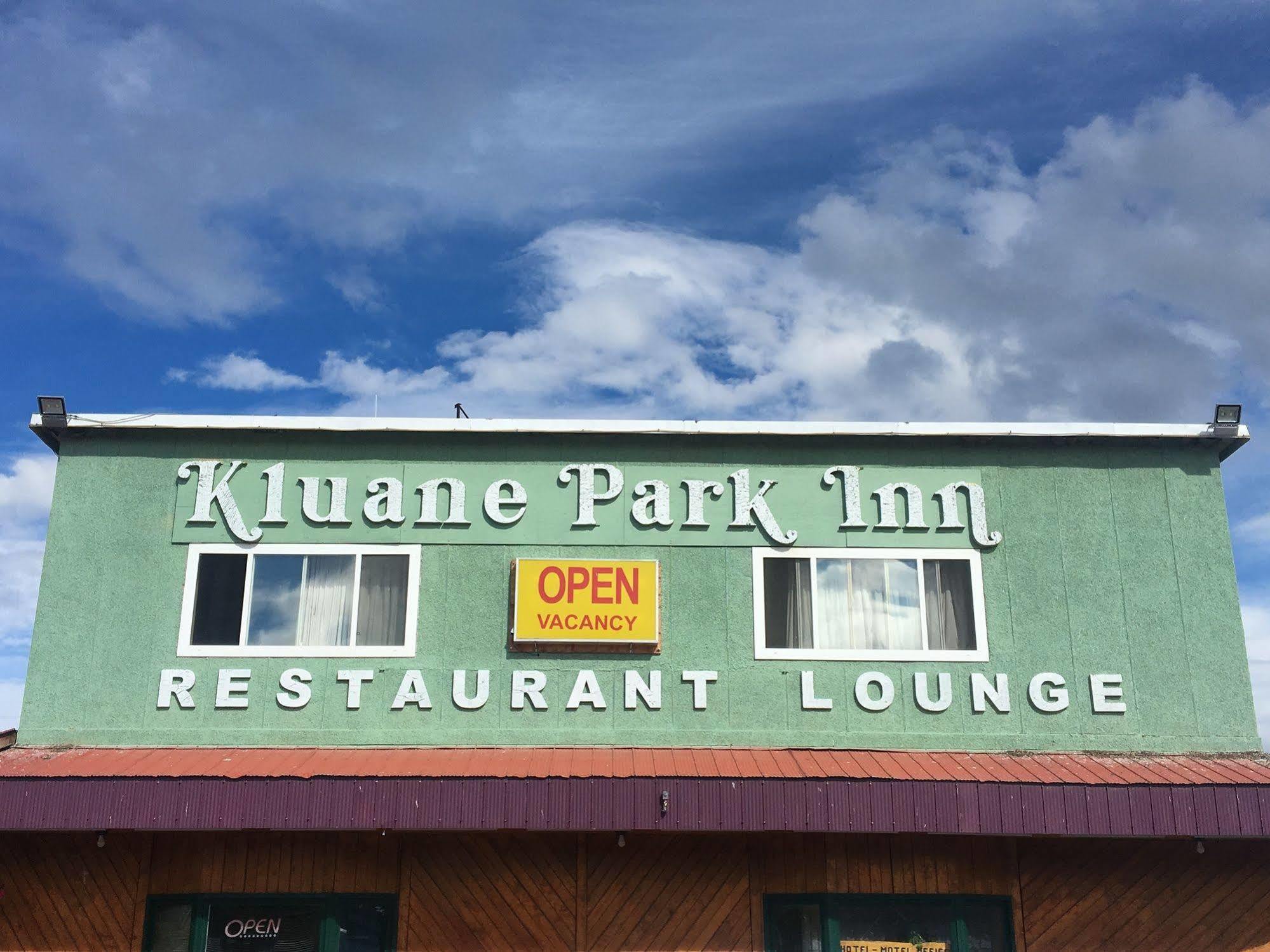 Kluane Park Inn Haines Junction Buitenkant foto